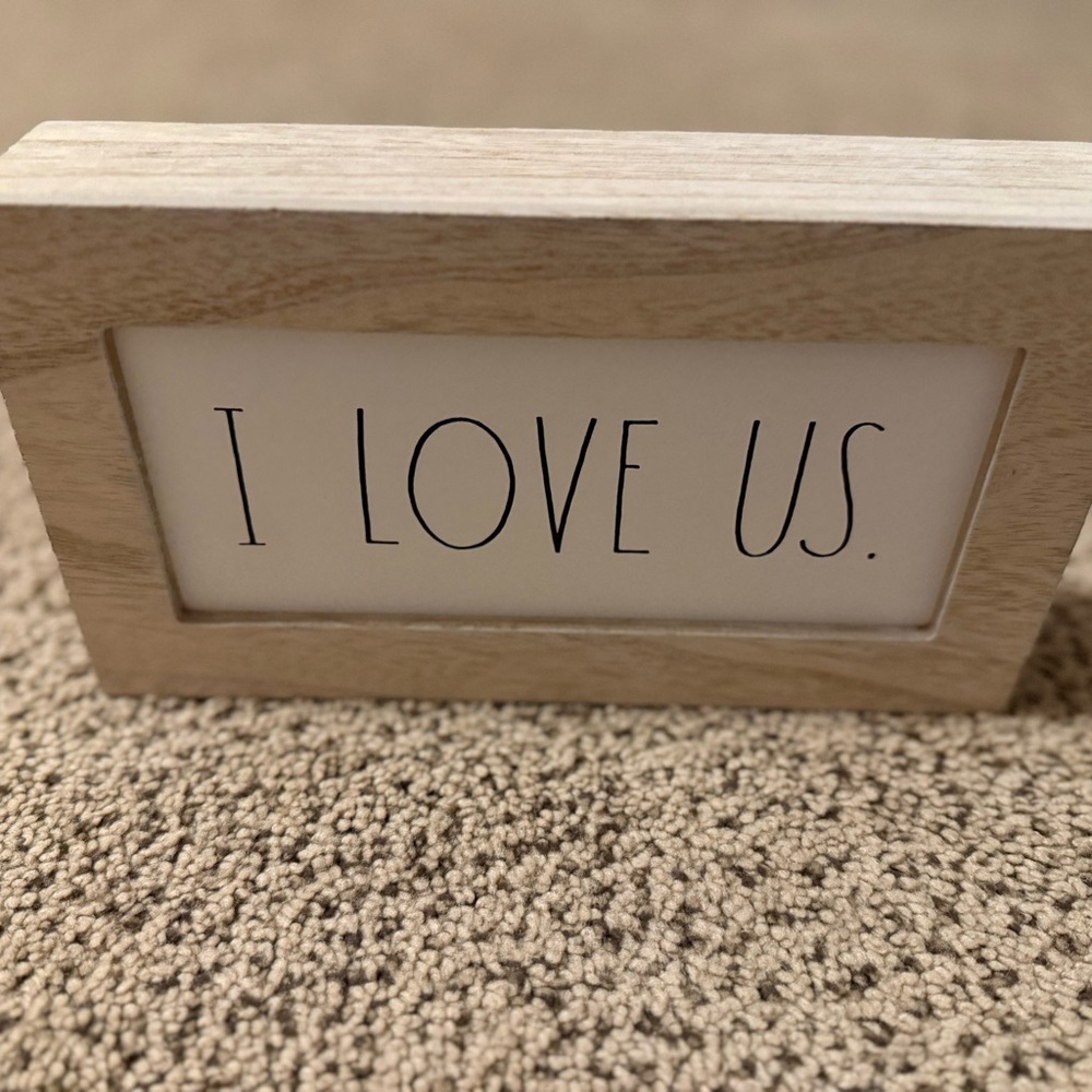 Rae Dunn Cream and Tan 'I Love Us' Wooden Sign
